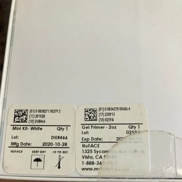 NuFace Mini and Line Smoothing Device - Picture 2 of 6